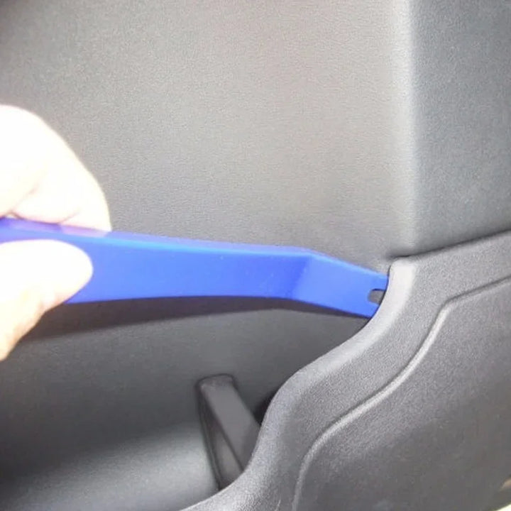 Car Trim Removal Tool Kit | 7-Piece Set for Interior Panels - Carmodza.com